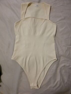 OQQ Ribbed Cream Shapewear Bodysuit - Sleeveless Support NWOT